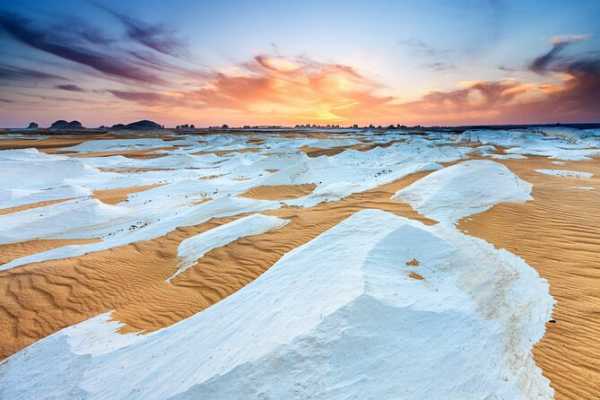 Marsa alam tours 2 days tour to the white Desert  from Hurghada by Flight