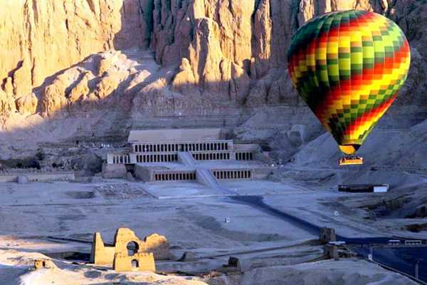 Marsa alam tours luxor two days tour from El Gouna with hotair balloon