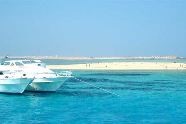 Marsa alam tours Utopia day snorkeling Trip from Hurghada