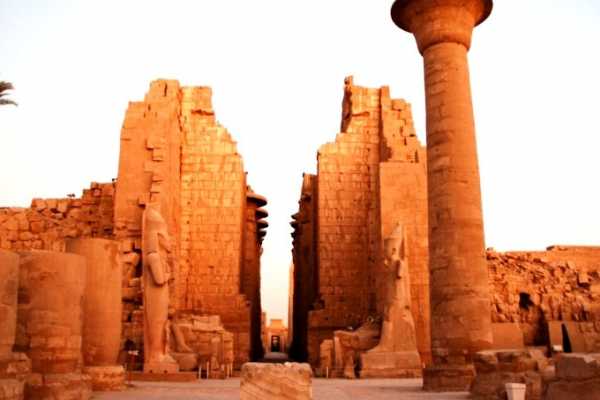 Excursies Egypte Private transfer from Hurghada airport to Luxor
