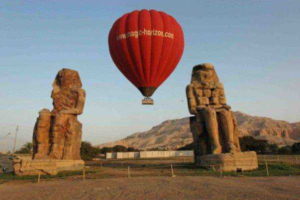 Excursies Egypte Luxor two days tour from Marsa Alam with hotair balloon