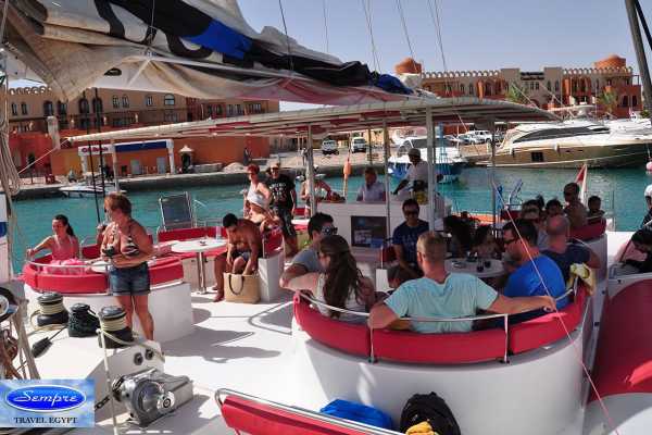 Excursies Egypte Half-Day Catamaran Sailing Trip from Hurghada