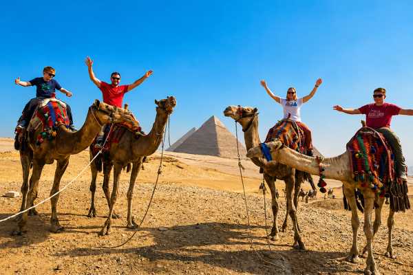 Let`s Explore Egypt Private Full Day Guided Tour: Giza Pyramids and Egyptian Museum with Camel Ride and Lunch