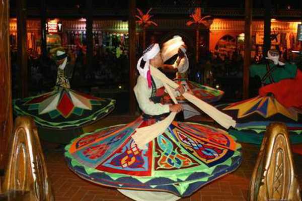 Excursies Egypte Alf Leila Wa Leila Show tour from Makadi