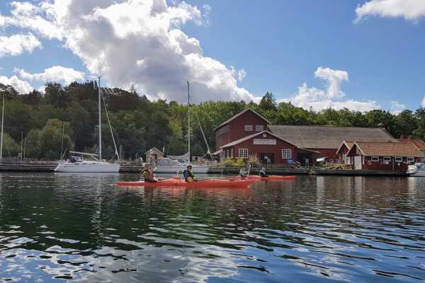 Outdoor West Sea kayak tour: HERRING HERITAGE