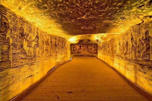 Daily tours Egypt LUXOR ASUÁN Y ABU SIMBEL VIAJE DE 3 DÍAS DESDE EL GOUNA