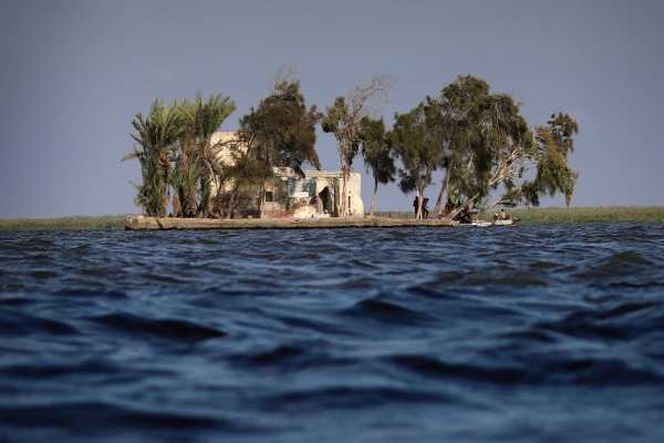EMO TOURS EGYPT PRIVATE DAY TOUR TO SHAKHLOBA ISLAND IN BURULLUS  FROM CAIRO