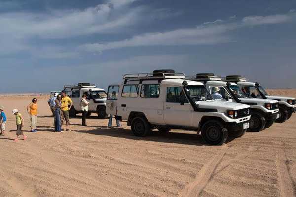 EMO TOURS EGYPT BUDGET LUXOR BEDOUIN DESERT SAFARI TOURS BY JEEP 4X4