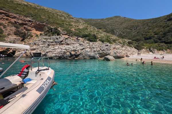 Trips4fun Snorkeling,Hiking & Spelology Dafina Bay ,Bear's Bay & Duk Gjoni Cave (Group)