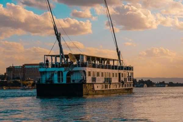 Daily tours Egypt Luxury Egypt Tours with Nile Cruise