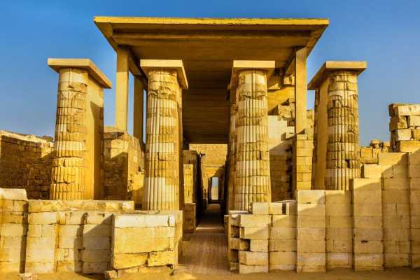 Egypt Tour packages 4 Days Cairo Itinerary with the white desert
