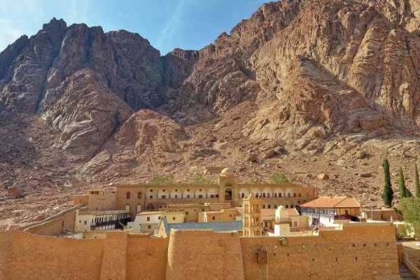 Egypt Tour packages 2-dages tur til Sinaibjerget og Suez fra Kairo