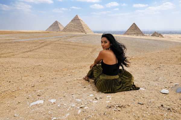 Let`s Explore Egypt Private Day Tour with Guide to Giza Pyramids, Egyptian Museum, Khan al-Khalili