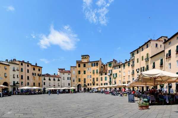 Tuscany Trotter LUCCA, THE GEM OF TUSCANY