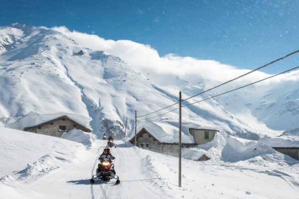 HB Adventure Switzerland AG Snowmobile Package Classic