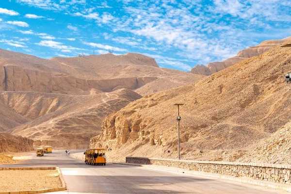  Valley of the Queens