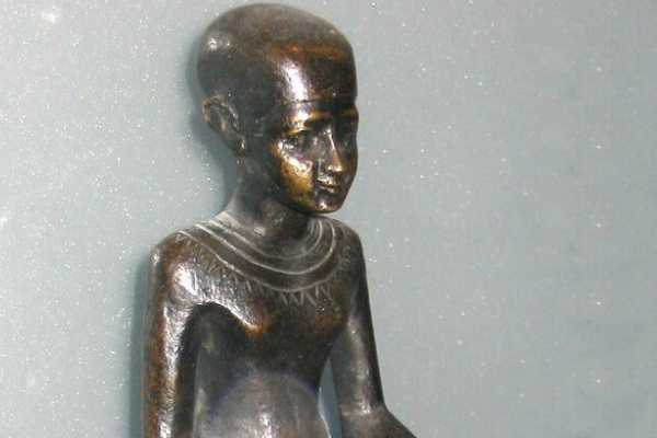  Imhotep, Doctor, Architect and Vizier to King Djoser