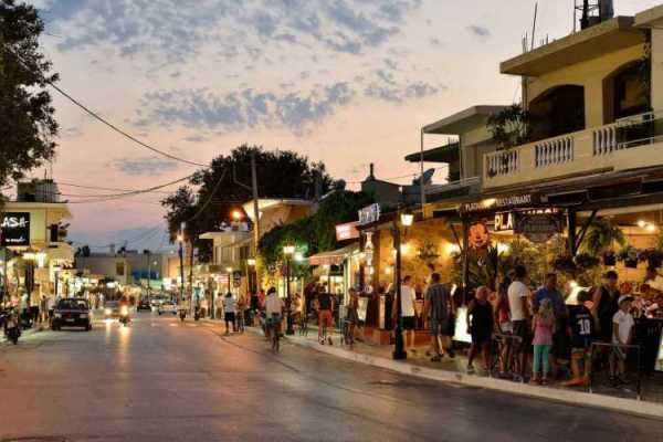  Aff&auml;rer i  Platanias