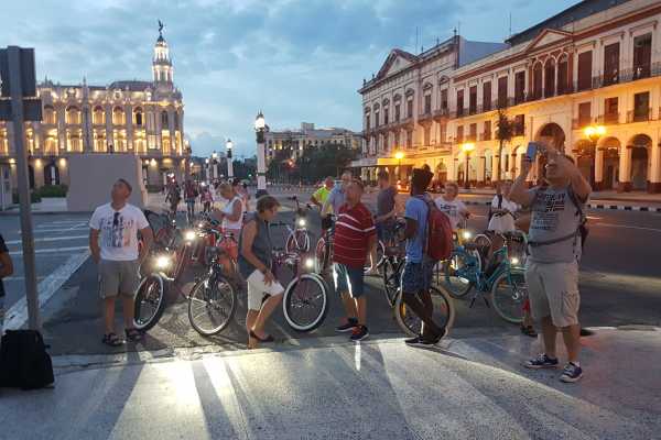  Tours p&uacute;blicos de un d&iacute;a entero