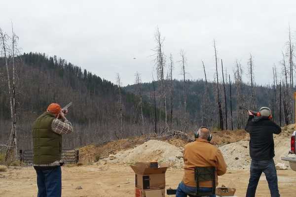  Clay pigeons shooting