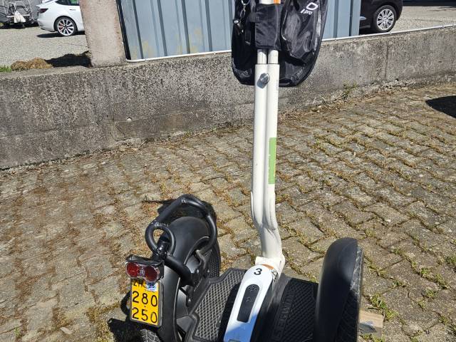 Segway City Tours by HB-Adventure Gebrauchte Original Segway PT i2
