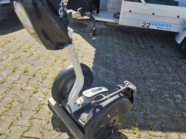 Segway City Tours by HB-Adventure Gebrauchte Original Segway PT i2