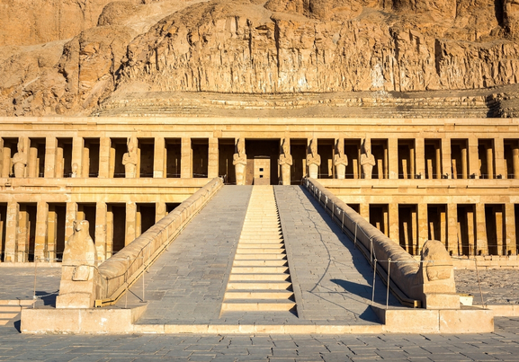 Mortuary Temple for Queen Hatshepsut,luxor Egypt